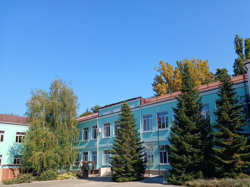 Фотография школы.